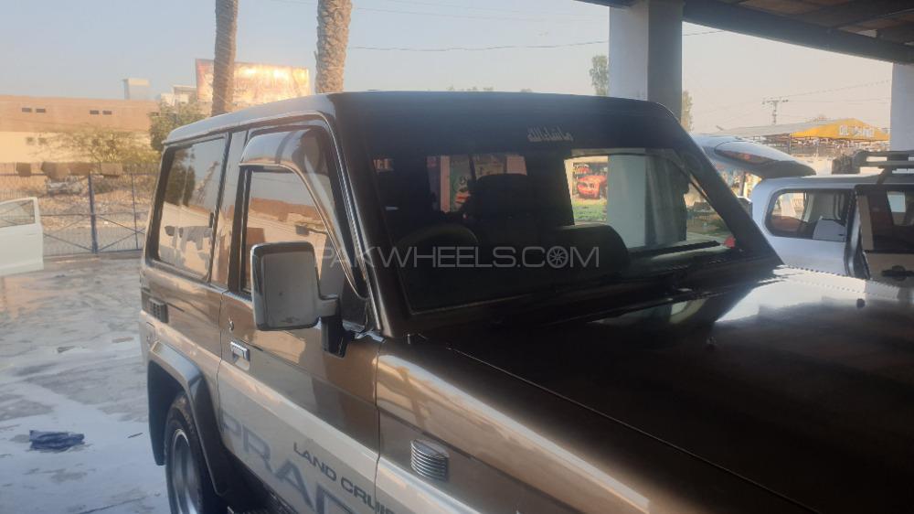ٹویوٹا لینڈ کروزر 1991 for Sale in ڈیرہ اسماعیل خان ٹویوٹا لینڈ کروزر 1991 for Sale in ڈیرہ اسماعیل خان Image-3