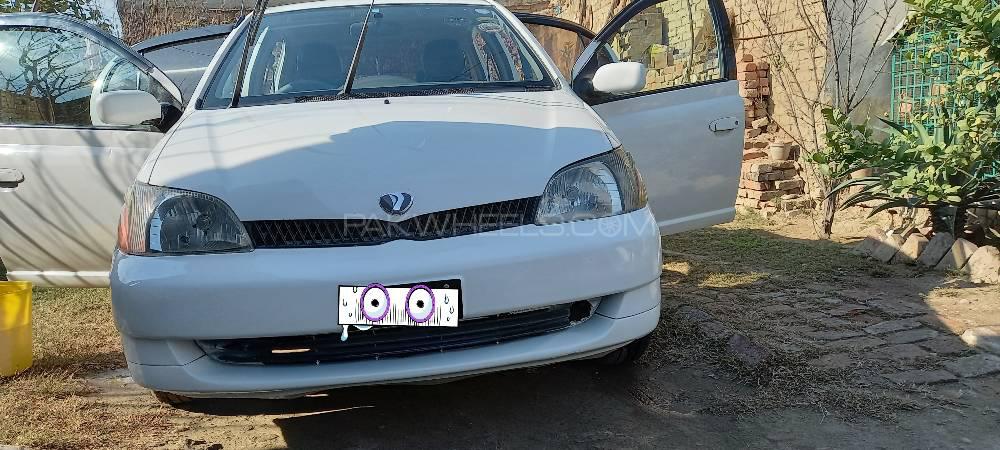 Toyota Platz 2001 for Sale in Charsadda Image-1
