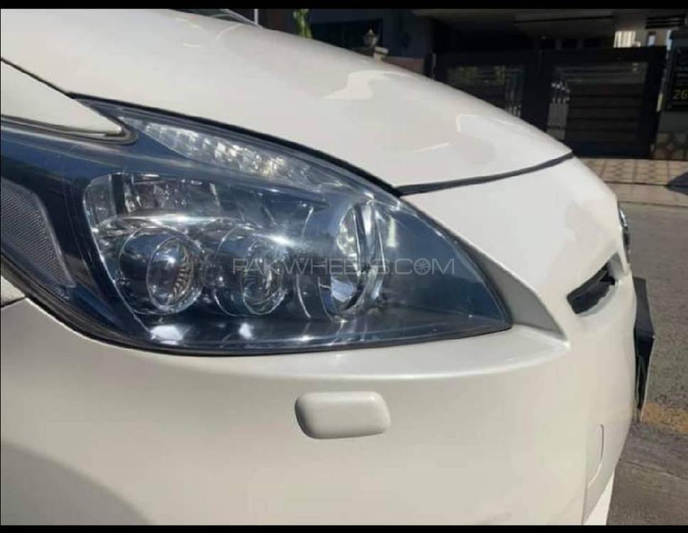 Toyota Prius 2010 for Sale in Lahore Toyota Prius 2010 for Sale in Lahore Image-4