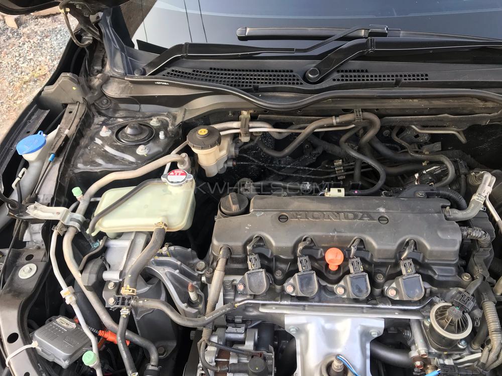Honda Civic 2018 for Sale in Faisalabad Honda Civic 2018 for Sale in Faisalabad Image-11