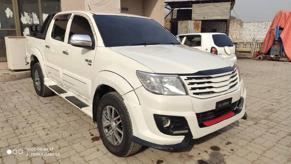 Toyota Hilux 2013 for Sale in Peshawar Toyota Hilux 2013 for Sale in Peshawar Image-3