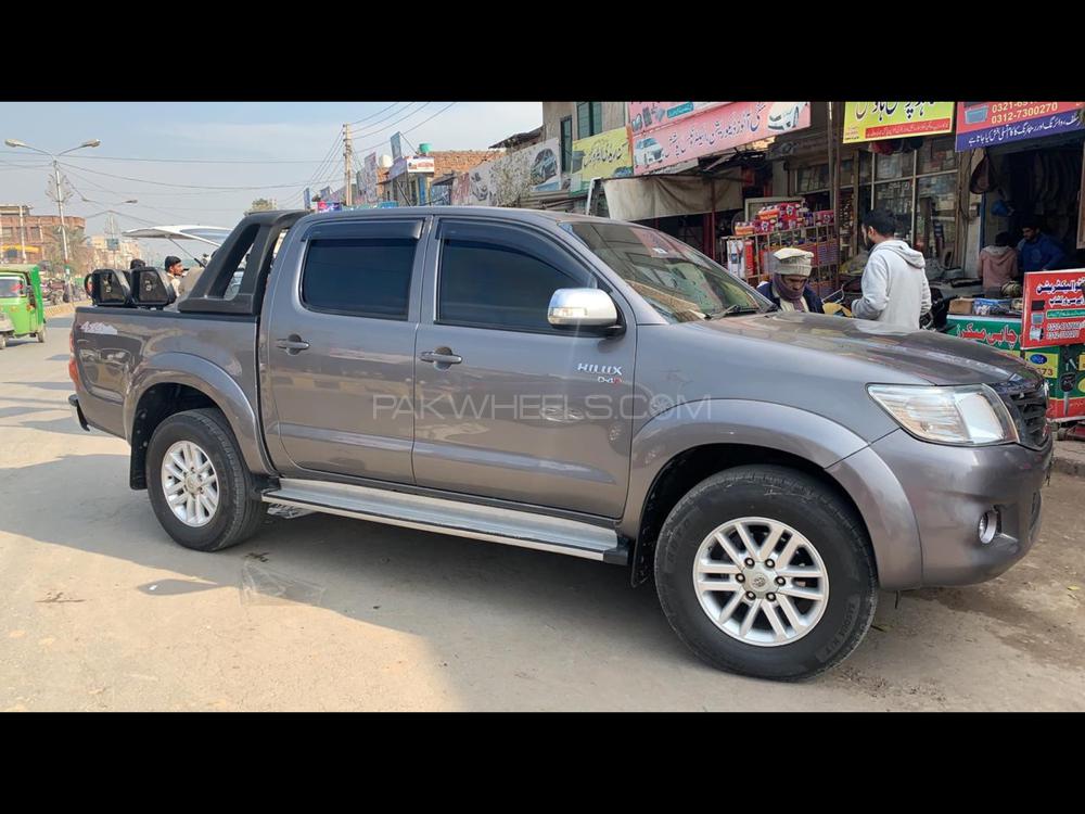 ٹویوٹا ہائیلکس 2014 for Sale in لاہور ٹویوٹا ہائیلکس 2014 for Sale in لاہور Image-8