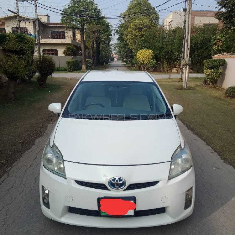 Toyota Prius 2010 for Sale in Lahore Image-1