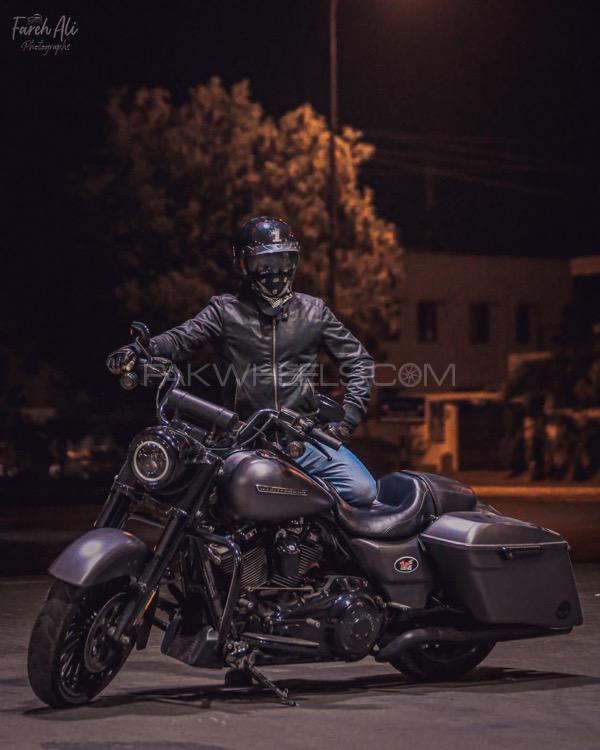 Harley Davidson Road King - 2018  Image-1