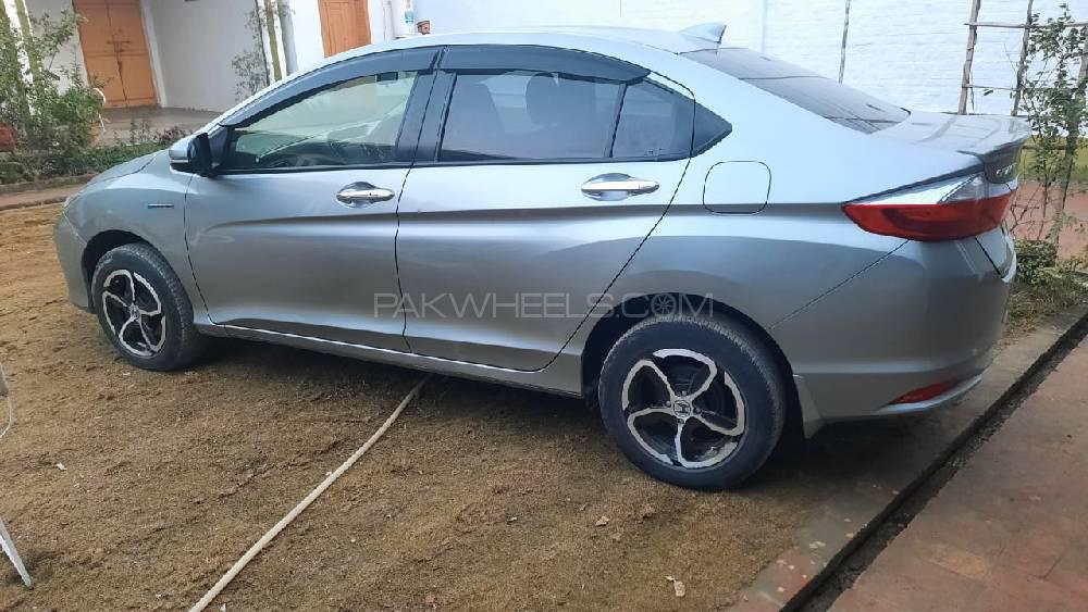 ہونڈا گریس ہائبرڈ 2015 for Sale in مردان ہونڈا گریس ہائبرڈ 2015 for Sale in مردان Image-4