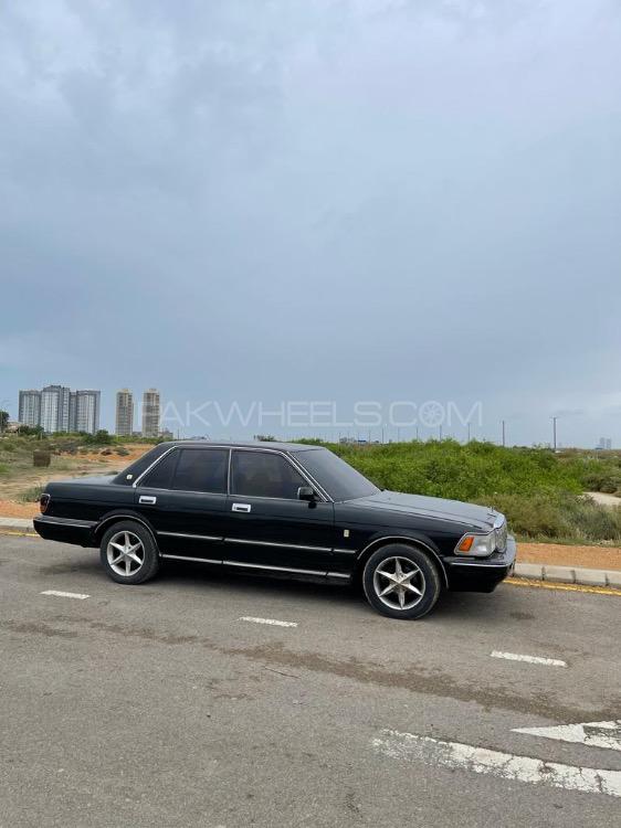 Toyota Crown - 1987  Toyota Crown - 1987  Image-4