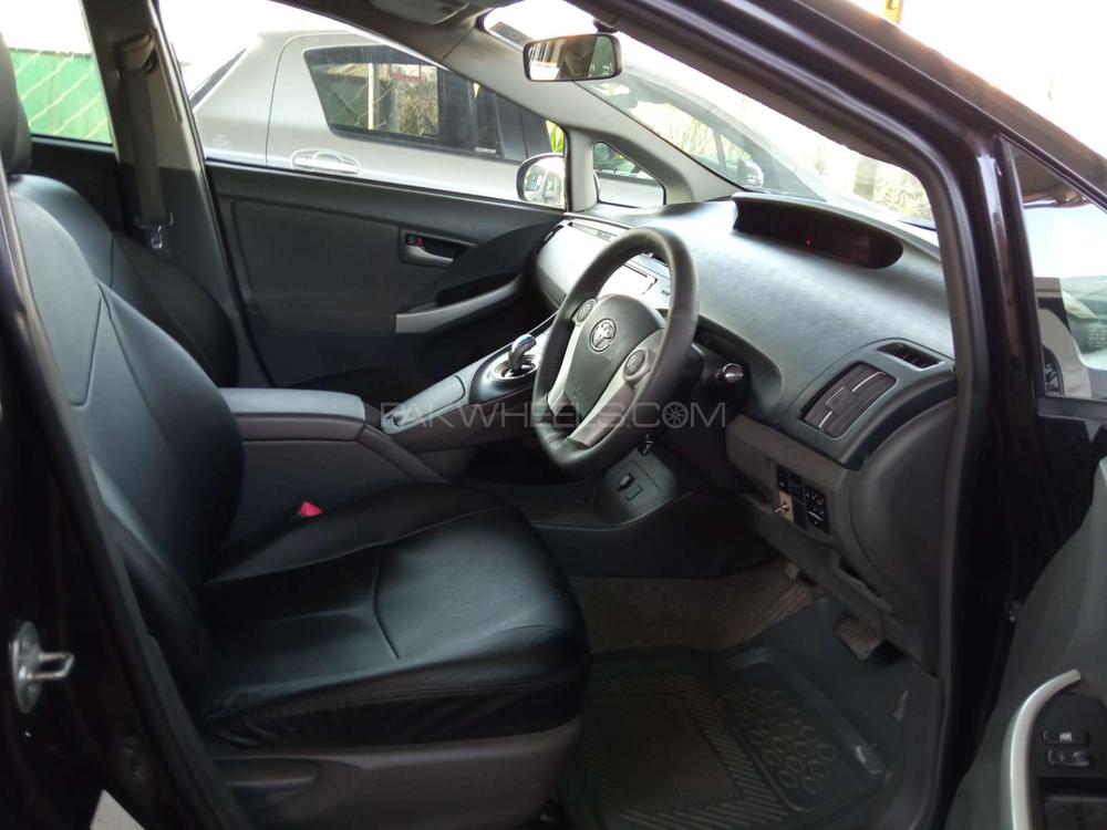 Toyota Prius 2010 for Sale in Rawalpindi Toyota Prius 2010 for Sale in Rawalpindi Image-7