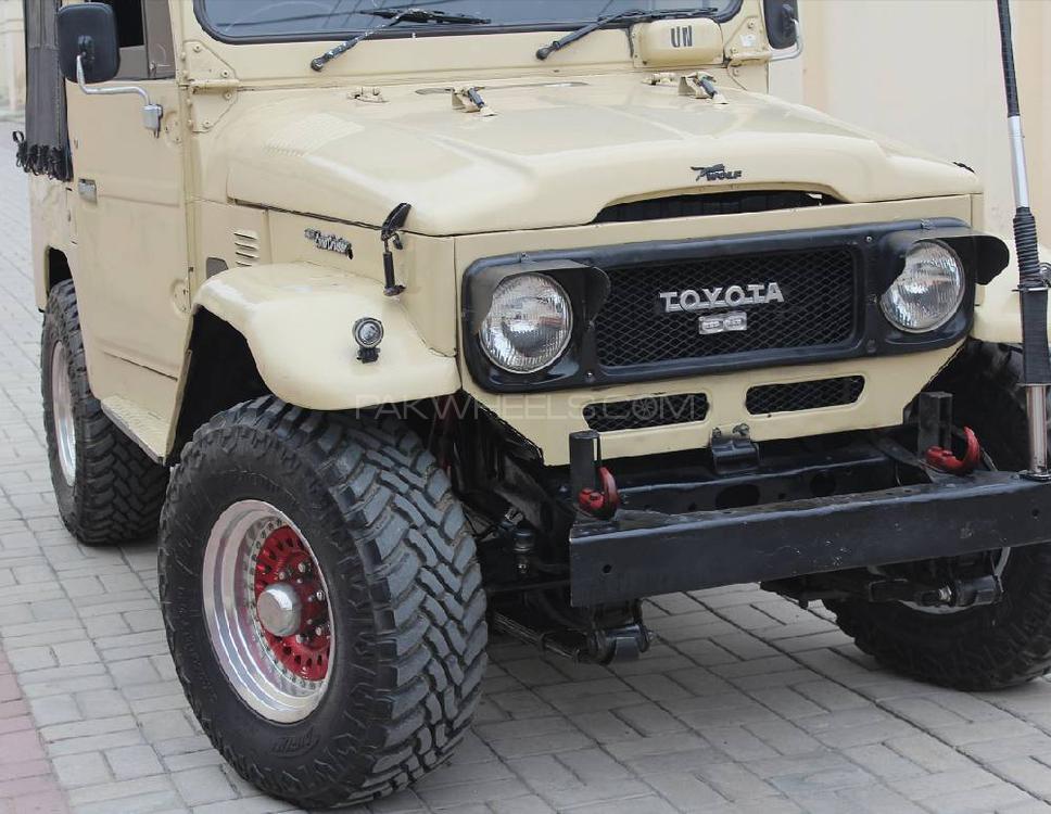 Toyota Land Cruiser 1984 for Sale in Mardan Toyota Land Cruiser 1984 for Sale in Mardan Image-8