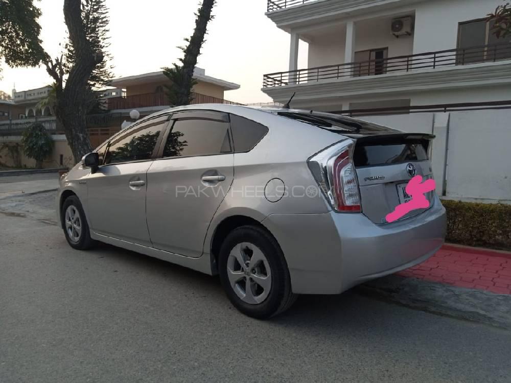 ٹویوٹا پریوس 2015 for Sale in اسلام آباد ٹویوٹا پریوس 2015 for Sale in اسلام آباد Image-5
