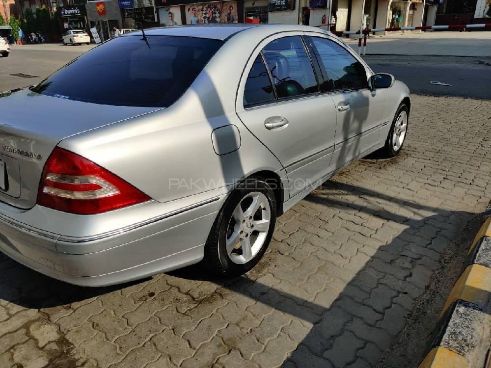 Mercedes Benz C Class 2006 for Sale in Lahore Mercedes Benz C Class 2006 for Sale in Lahore Image-6