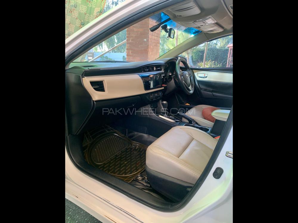 Toyota Corolla 2015 for Sale in Sargodha Toyota Corolla 2015 for Sale in Sargodha Image-8
