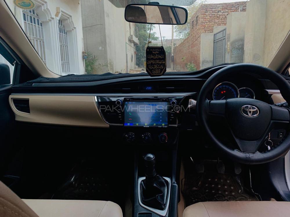 Toyota Corolla 2017 for Sale in Multan Image-1