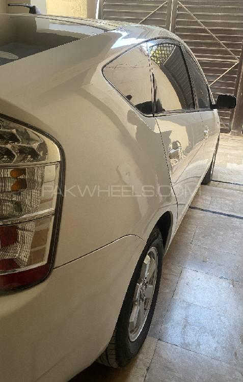 Toyota Prius 2011 for Sale in Peshawar Toyota Prius 2011 for Sale in Peshawar Image-4