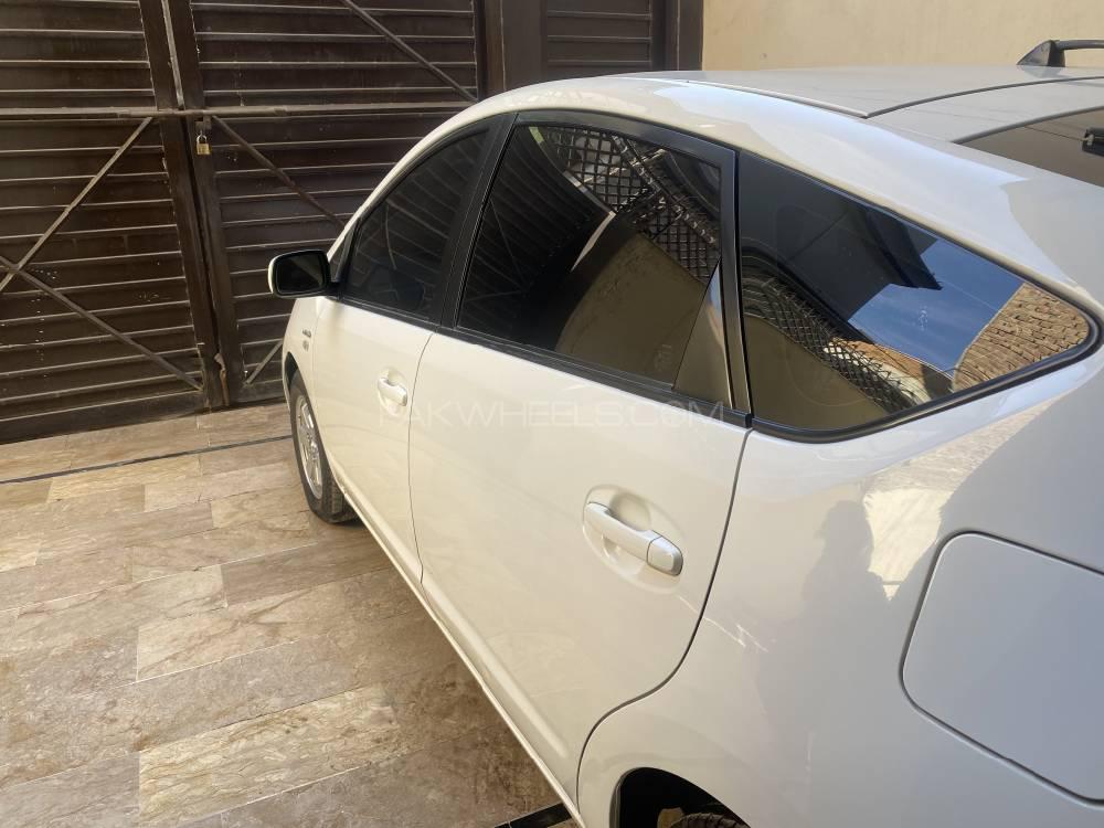 Toyota Prius 2011 for Sale in Peshawar Toyota Prius 2011 for Sale in Peshawar Image-7
