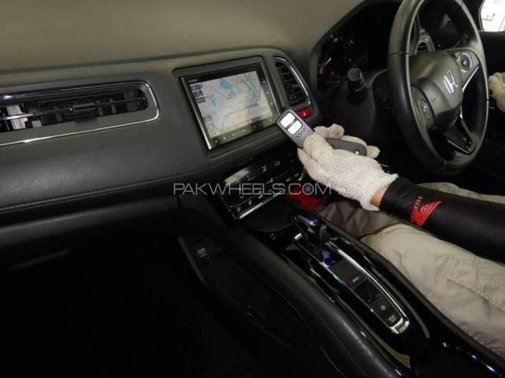 Honda Vezel 2013 for Sale in Lahore Honda Vezel 2013 for Sale in Lahore Image-5