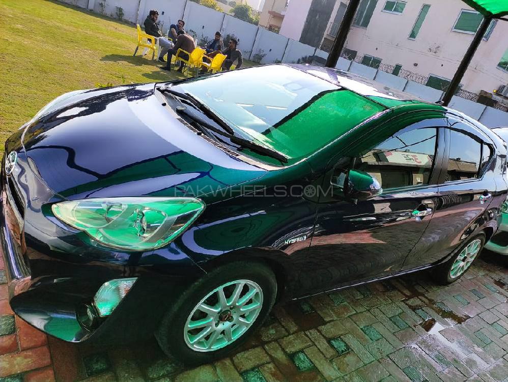 Toyota Aqua 2017 for Sale in Peshawar Image-1