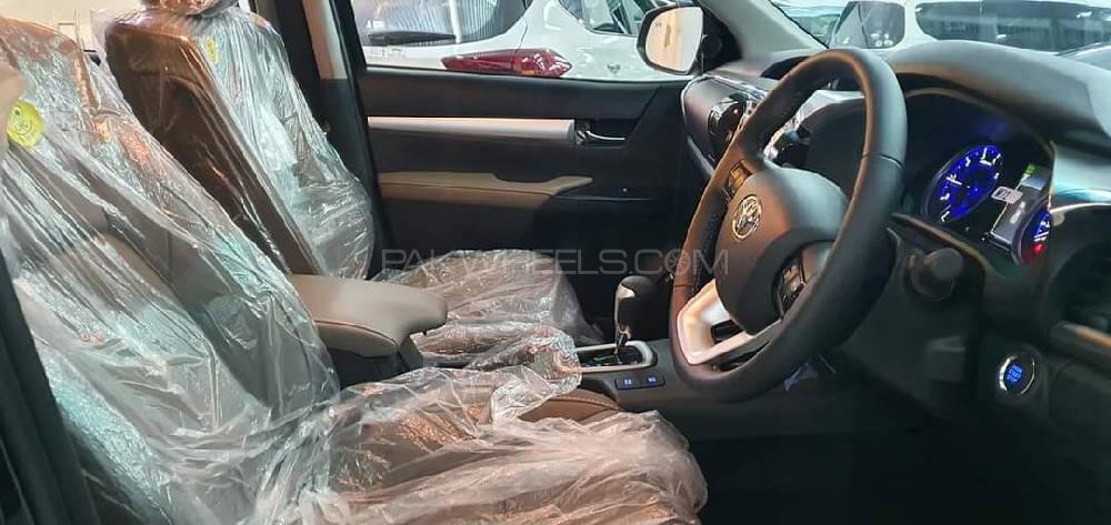 Toyota Hilux 2021 for Sale in Peshawar Toyota Hilux 2021 for Sale in Peshawar Image-7