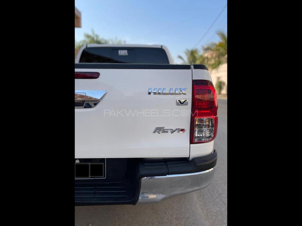 Toyota Hilux 2018 for Sale in Karachi Toyota Hilux 2018 for Sale in Karachi Image-4
