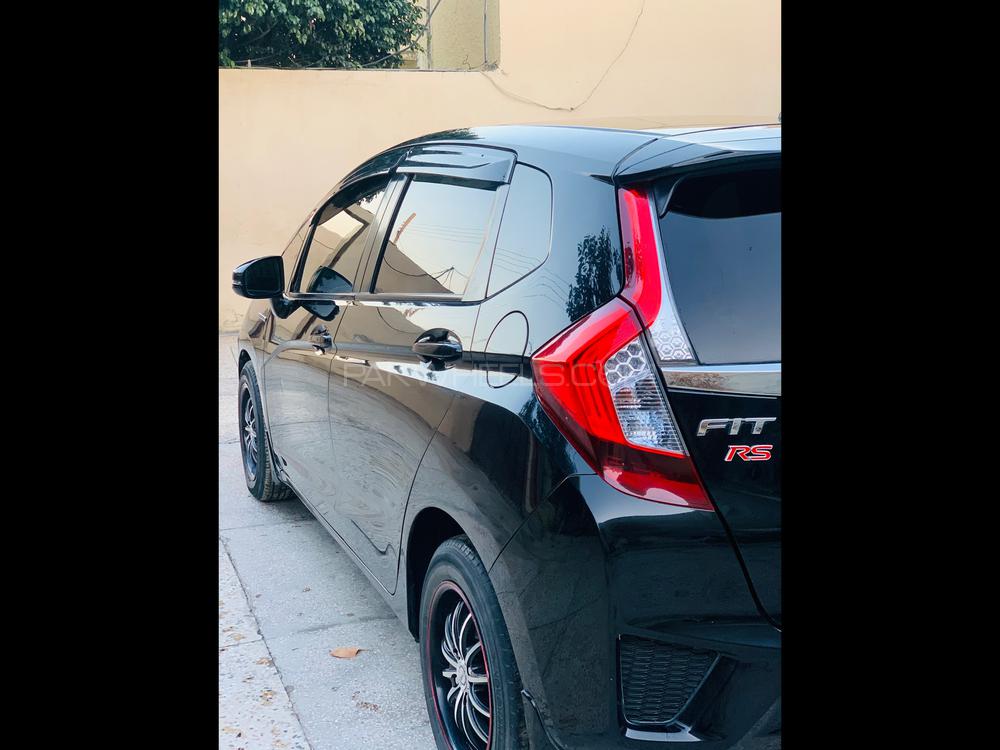 Honda Fit 2014 for Sale in Fateh Jang Honda Fit 2014 for Sale in Fateh Jang Image-14