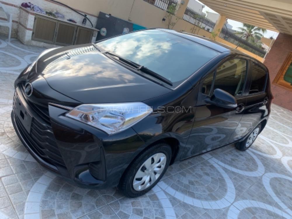 Toyota Vitz 2017 for Sale in Karachi Image-1