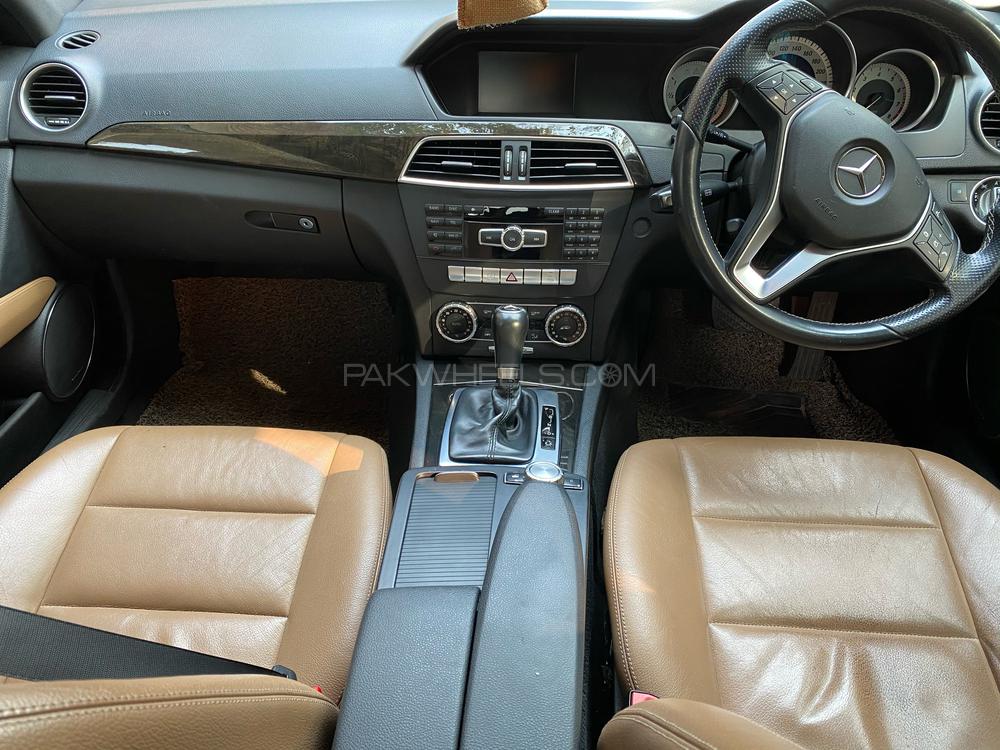 مرسڈیز بینز سی کلاس 2012 for Sale in کراچی مرسڈیز بینز سی کلاس 2012 for Sale in کراچی Image-8