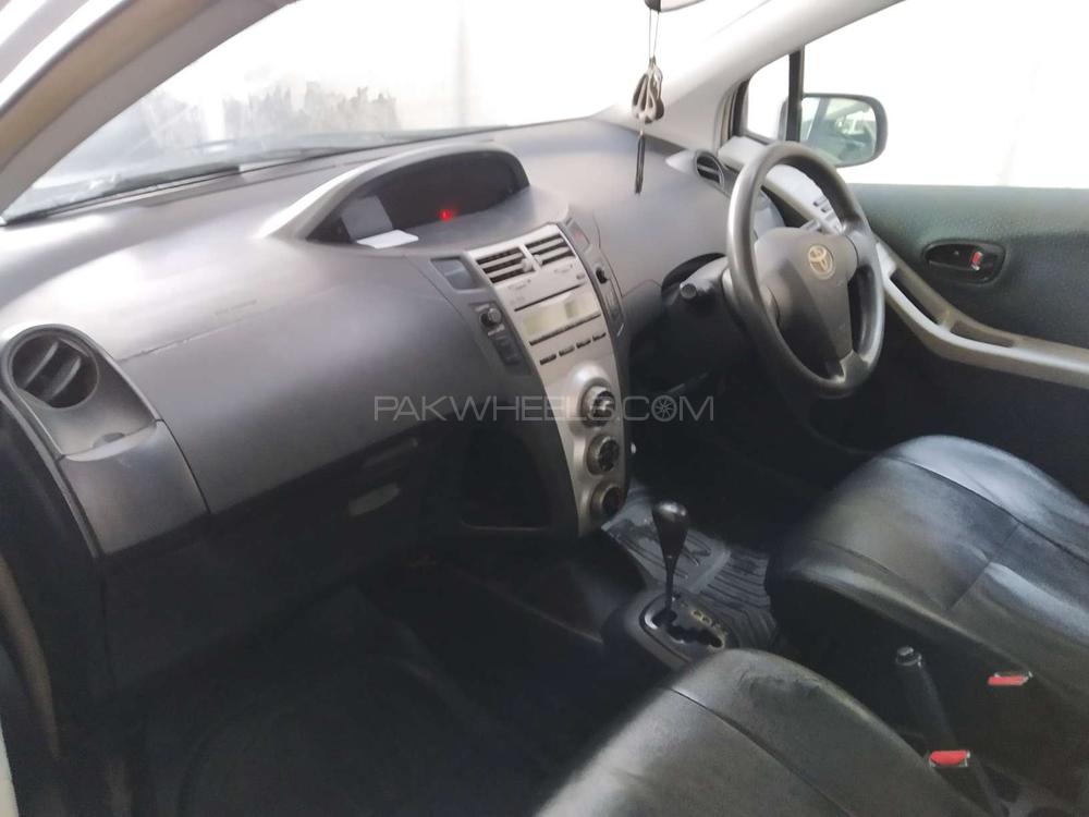 Toyota Vitz 2005 for Sale in Lahore Toyota Vitz 2005 for Sale in Lahore Image-4