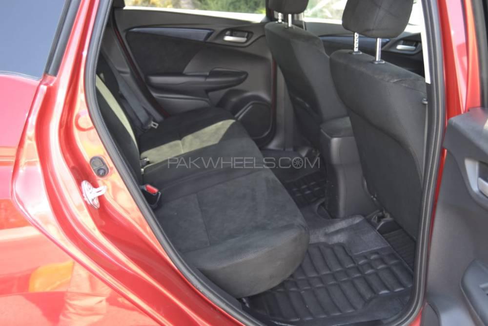 Honda Fit 2016 for Sale in Islamabad Honda Fit 2016 for Sale in Islamabad Image-6
