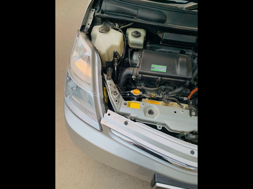 Toyota Prius 2010 for Sale in Peshawar Toyota Prius 2010 for Sale in Peshawar Image-12