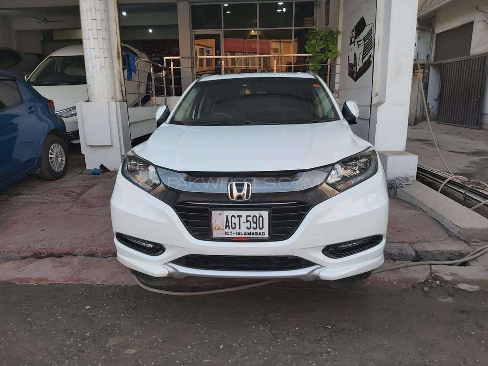 Honda Vezel 2015 for Sale in Multan Honda Vezel 2015 for Sale in Multan Image-2