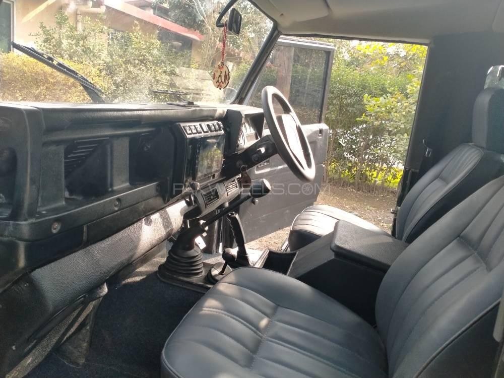 لینڈ روور ڈیفنڈر 2005 for Sale in اسلام آباد لینڈ روور ڈیفنڈر 2005 for Sale in اسلام آباد Image-11