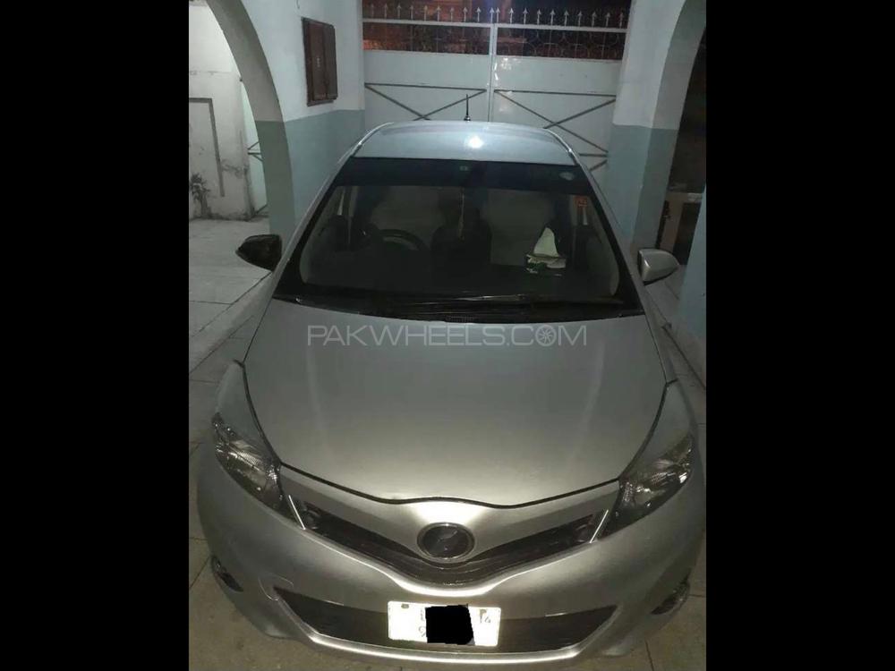 Toyota Vitz 2012 for Sale in Lahore Image-1
