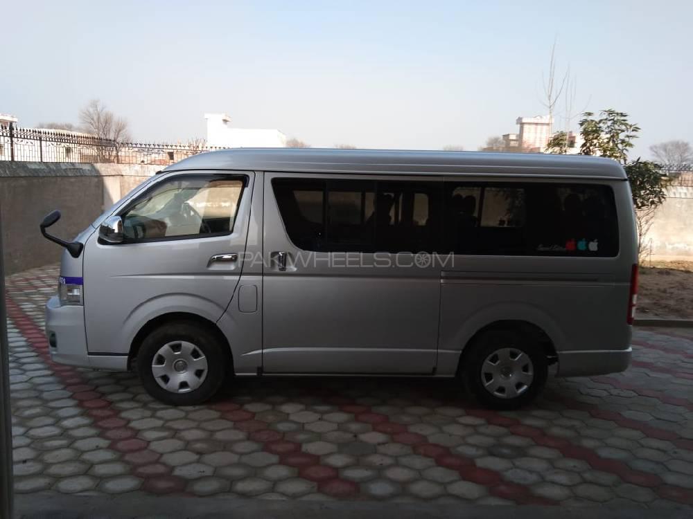 Toyota Hiace 2013 for Sale in Gujrat Image-1