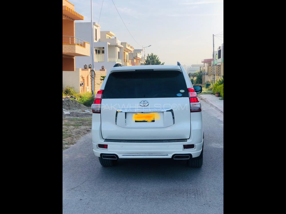 Toyota Prado 2010 for Sale in Islamabad Toyota Prado 2010 for Sale in Islamabad Image-2