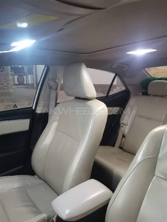 Toyota Corolla 2017 for Sale in Bahawalpur Toyota Corolla 2017 for Sale in Bahawalpur Image-12