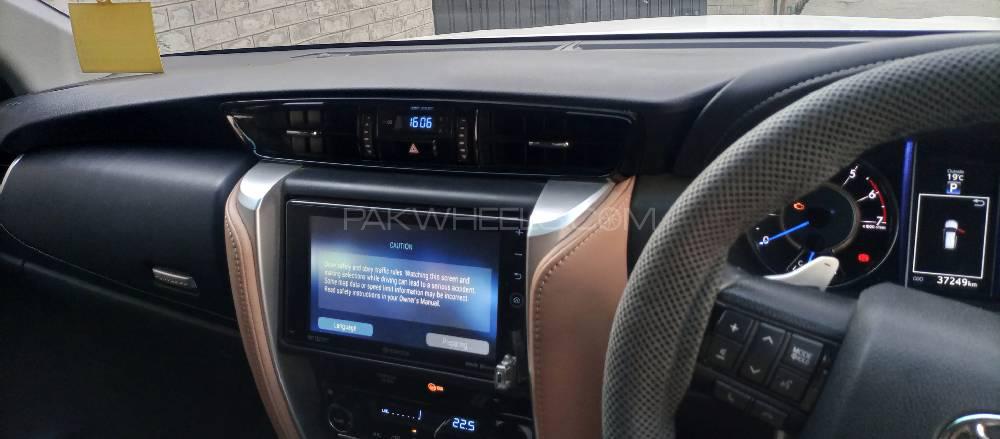 Toyota Fortuner 2017 for Sale in Peshawar Toyota Fortuner 2017 for Sale in Peshawar Image-4