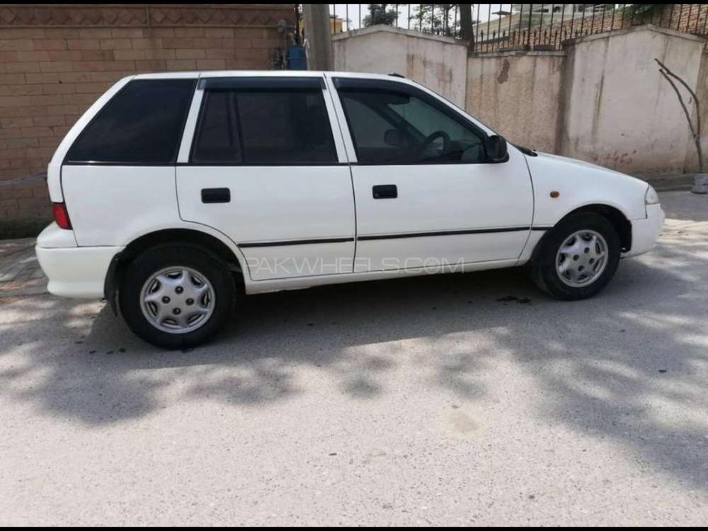 Suzuki Cultus 2005 for Sale in Peshawar Image-1