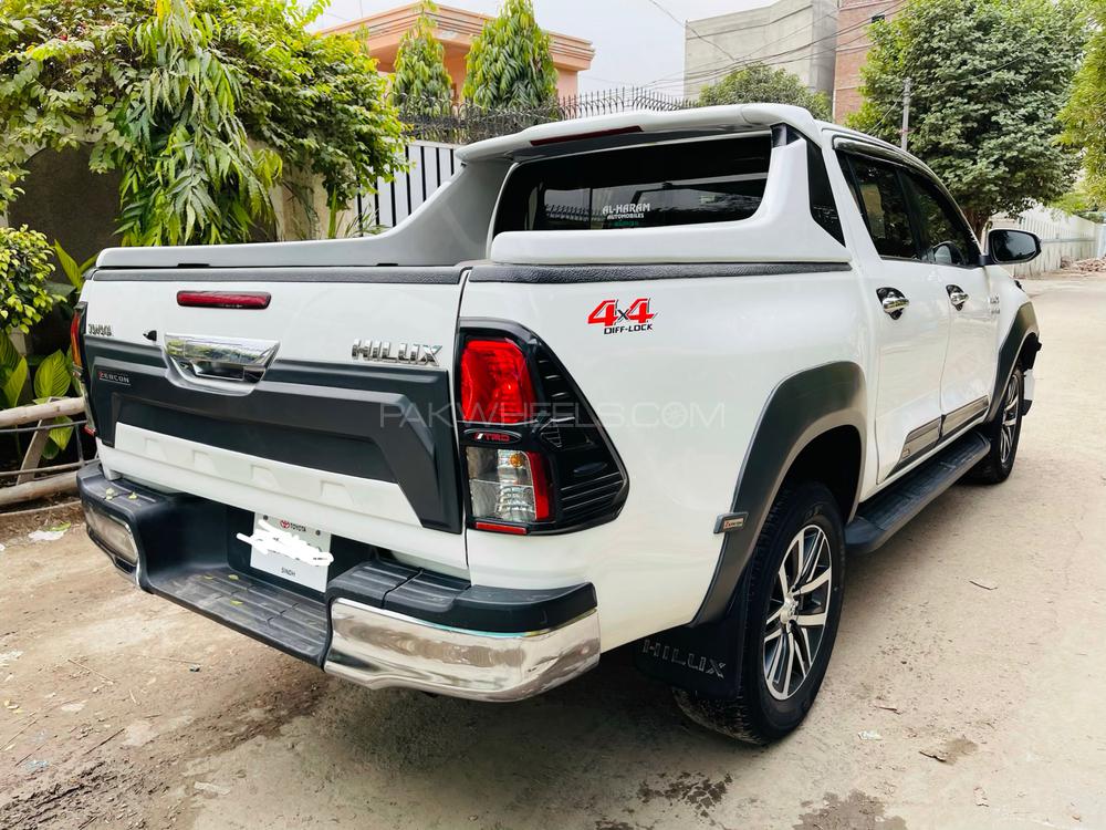 Toyota Hilux 2017 for Sale in Multan Toyota Hilux 2017 for Sale in Multan Image-4
