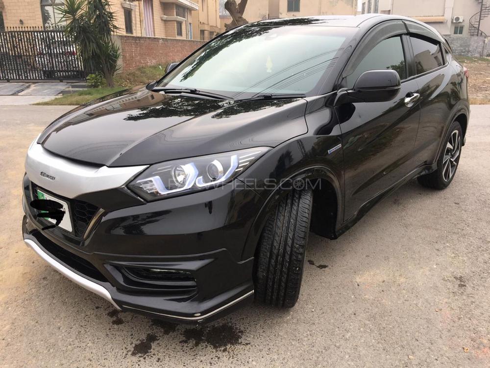 Honda Vezel 2016 for Sale in Lahore Honda Vezel 2016 for Sale in Lahore Image-3