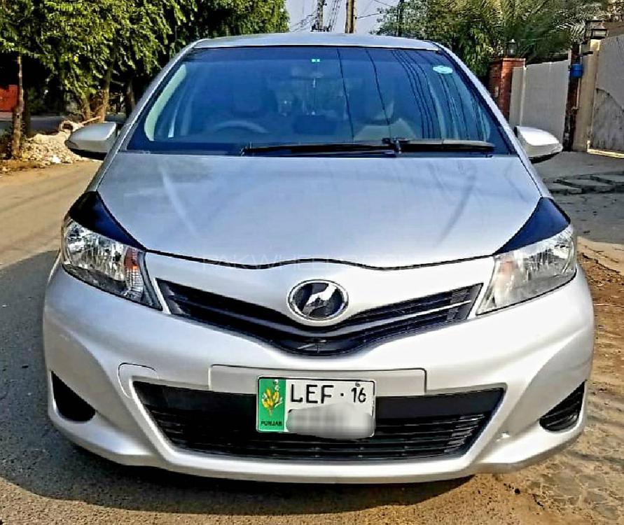 Toyota Vitz 2013 for Sale in Lahore Image-1