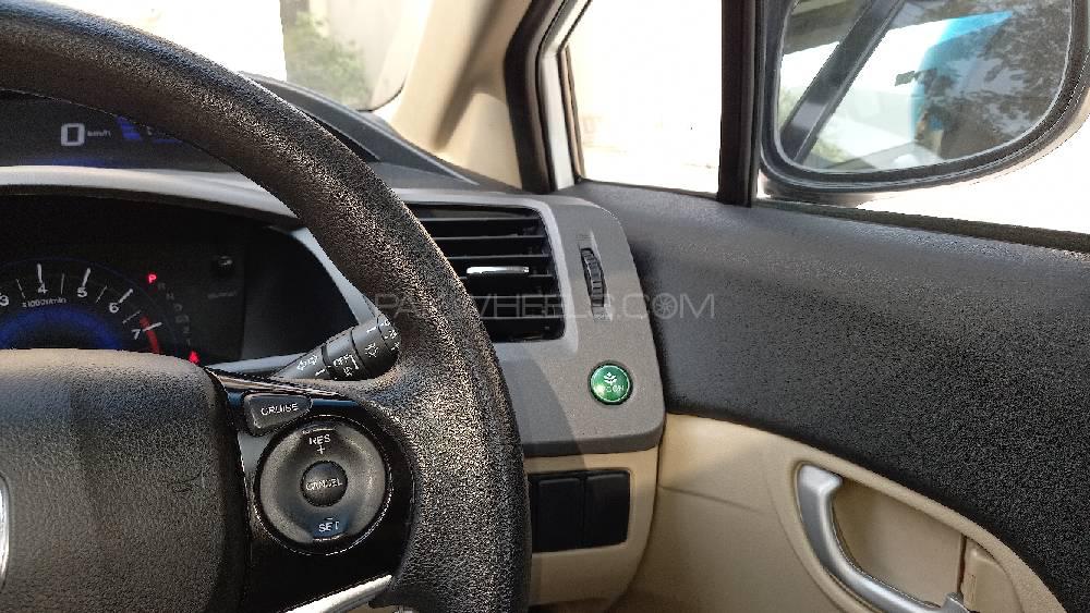 Honda Civic 2014 for Sale in Lahore Honda Civic 2014 for Sale in Lahore Image-12