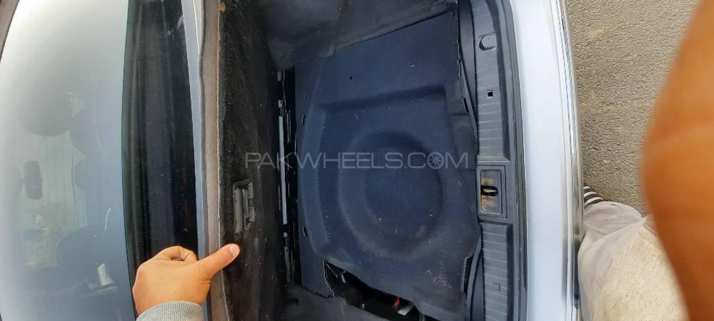 Mercedes Benz E Class 2003 for Sale in Lahore Mercedes Benz E Class 2003 for Sale in Lahore Image-10