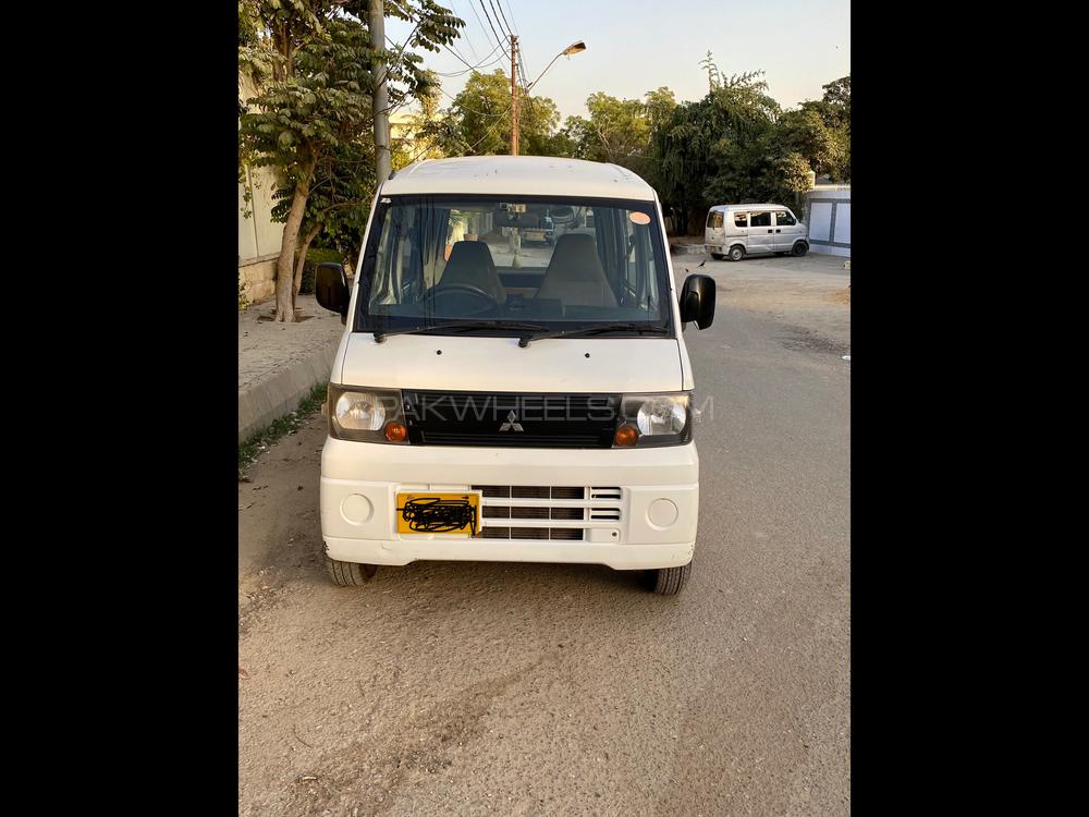 Mitsubishi Minicab 2011 for Sale in Karachi Image-1