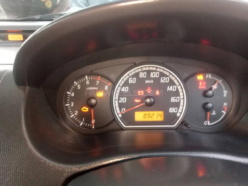 Suzuki Swift 2011 for Sale in Karachi Image-1