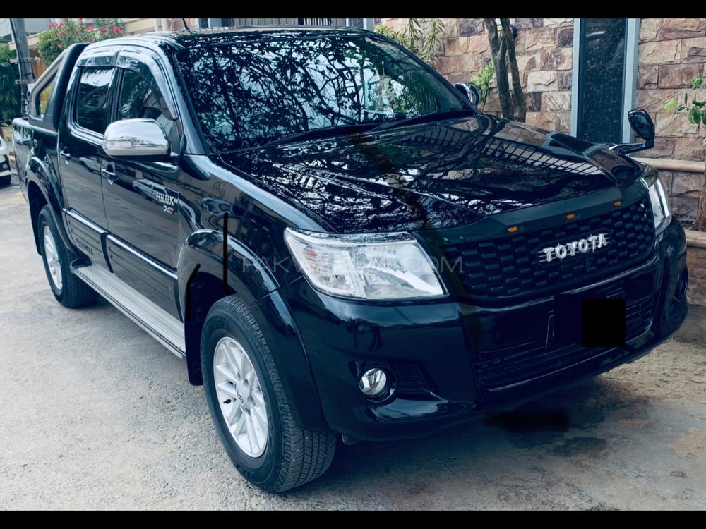 Toyota Hilux 2016 for Sale in Karachi Image-1
