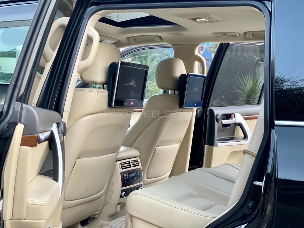 Toyota Land Cruiser 2016 for Sale in Islamabad Toyota Land Cruiser 2016 for Sale in Islamabad Image-6