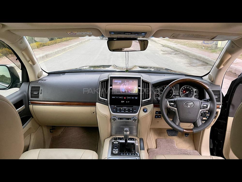 Toyota Land Cruiser 2016 for Sale in Islamabad Toyota Land Cruiser 2016 for Sale in Islamabad Image-13