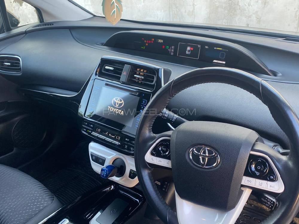 Toyota Prius 2018 for Sale in Attock Toyota Prius 2018 for Sale in Attock Image-12