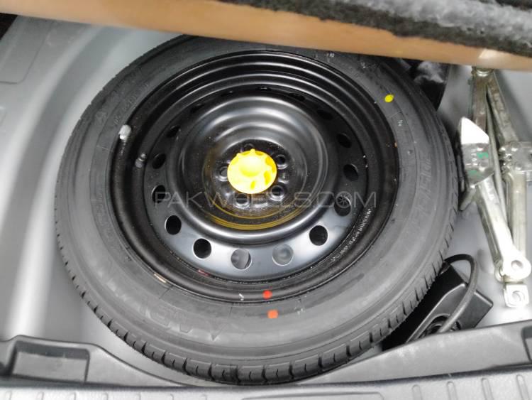 Toyota Corolla 2018 for Sale in Lahore Toyota Corolla 2018 for Sale in Lahore Image-16