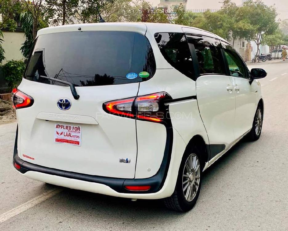 Toyota sienta x