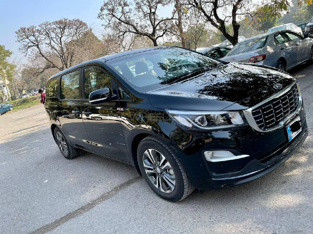 KIA Carnival 2020 for Sale in Islamabad Image-1